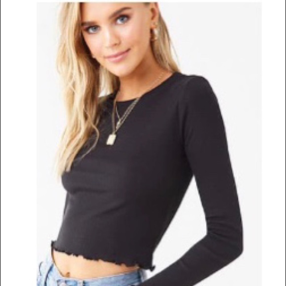 Black lettuce edge long sleeve top